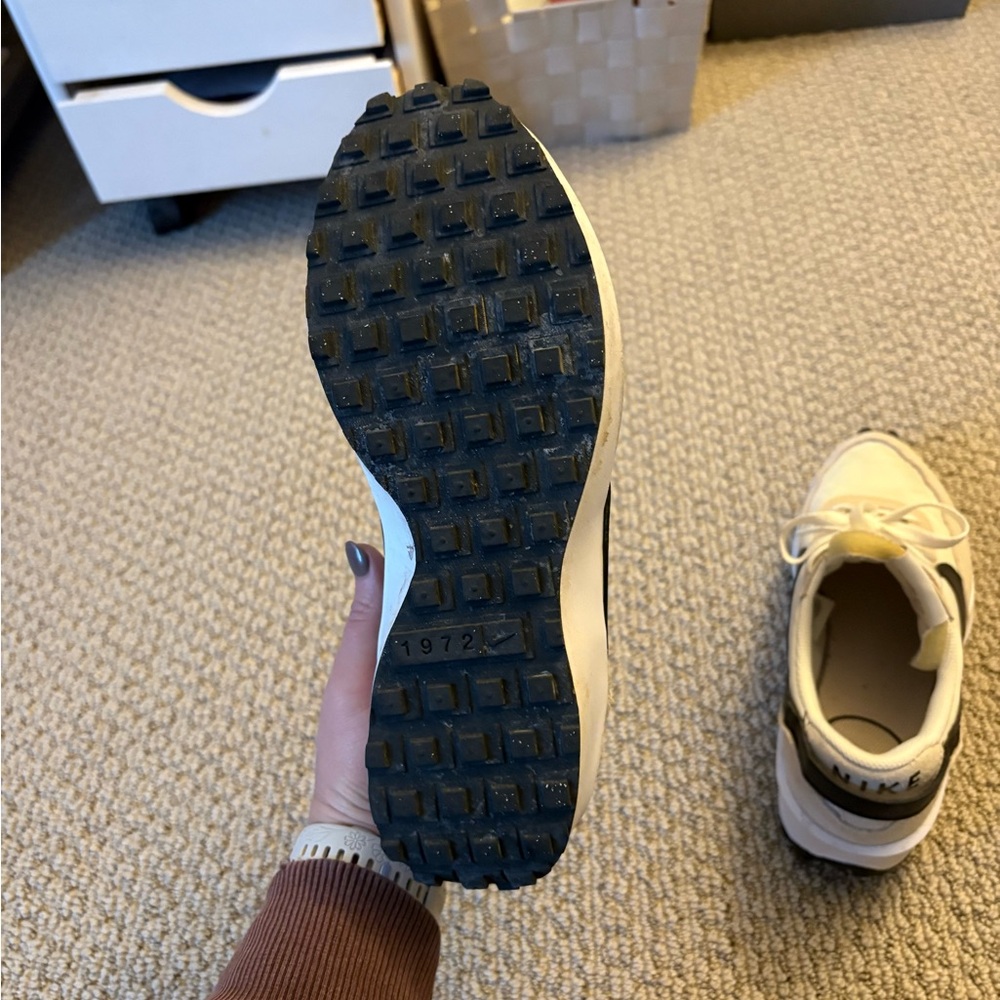 Nike waffle debut shoe - Picture 4 of 5